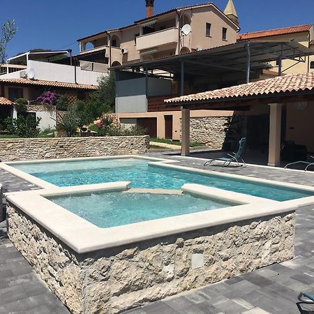 Apartments Ceh Лижнян Экстерьер фото
