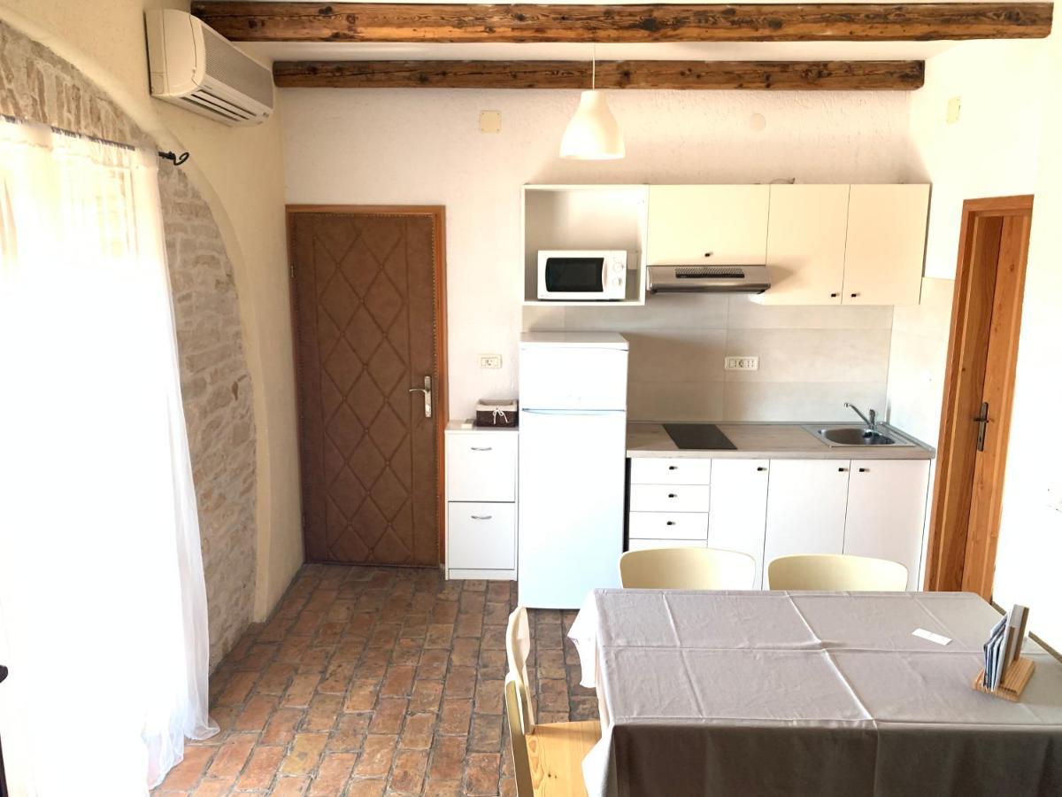 Apartments Ceh Лижнян Экстерьер фото